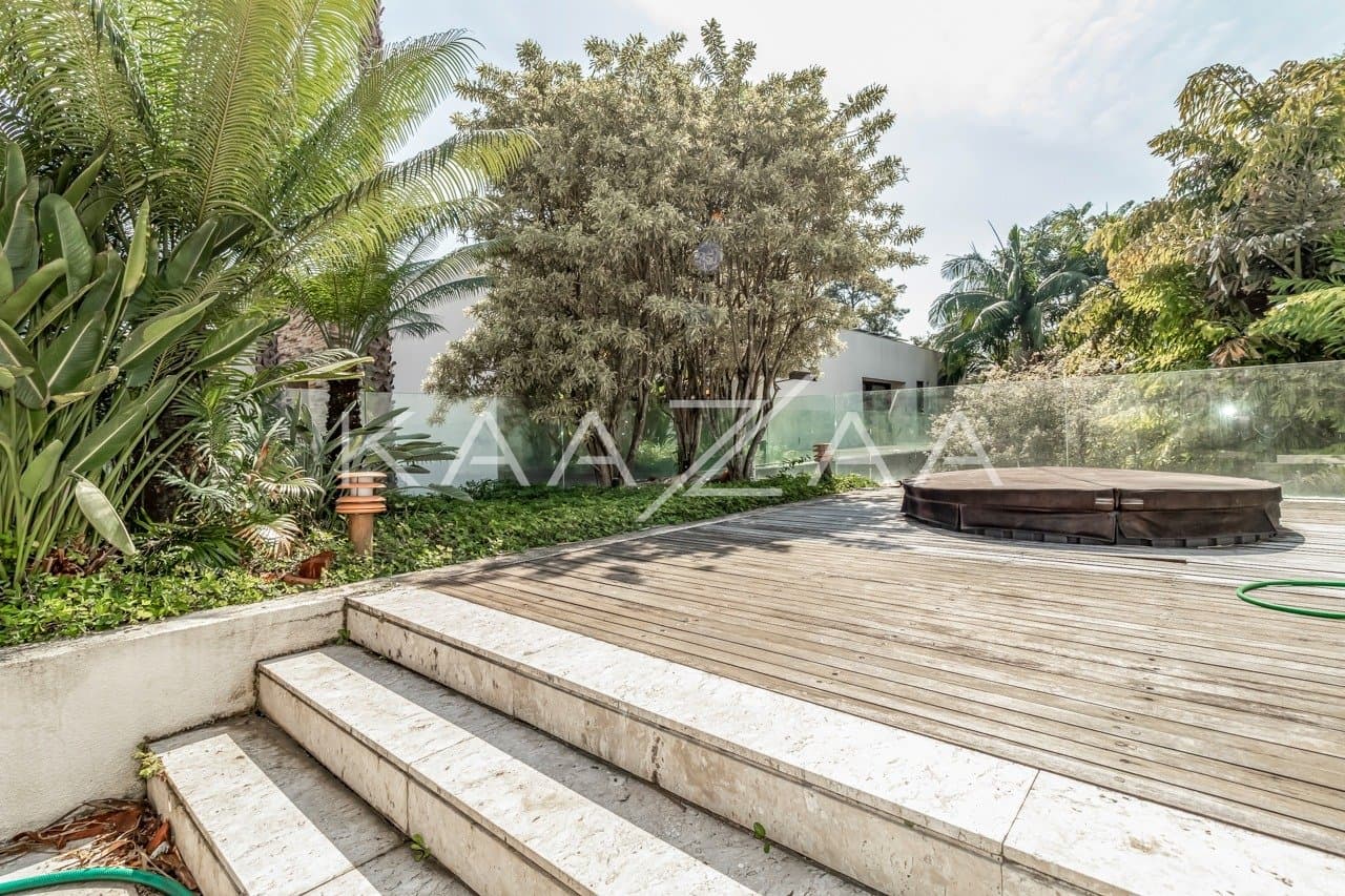 Localização cobiçada e arquitetura contemporânea. Casa extraordinária no Jardim Europa. - Foto 28