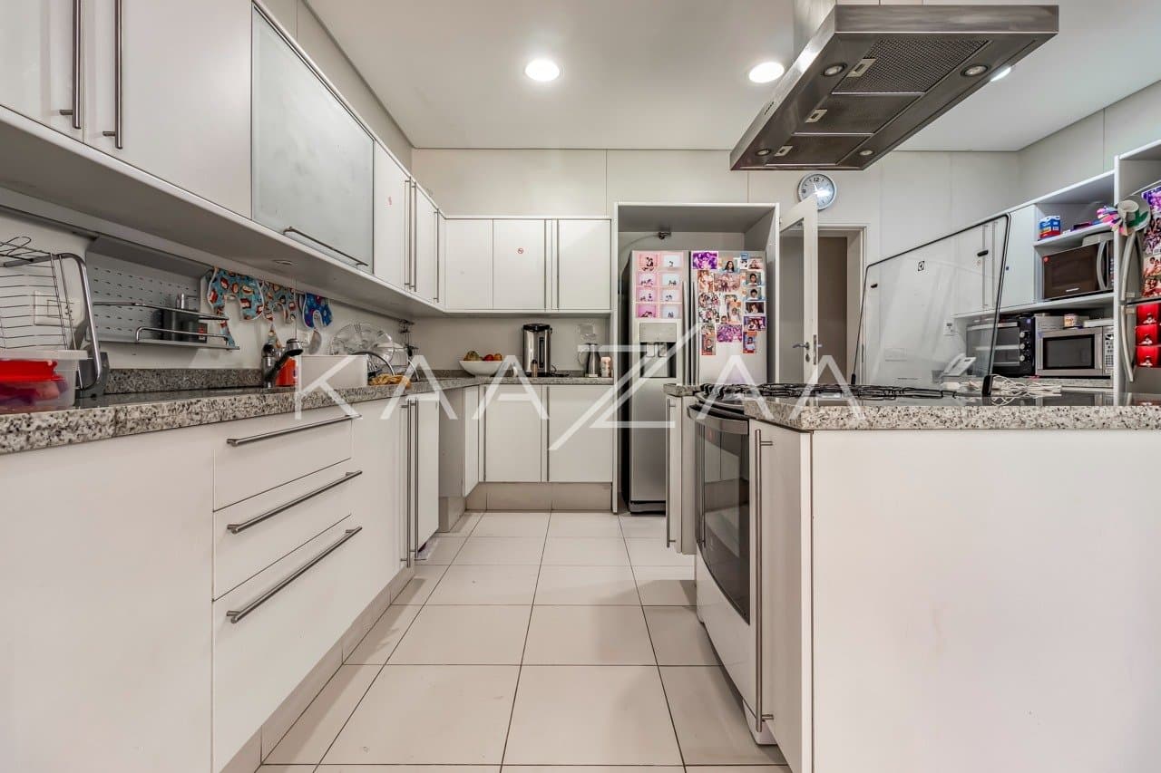 Localização cobiçada e arquitetura contemporânea. Casa extraordinária no Jardim Europa. - Foto 29