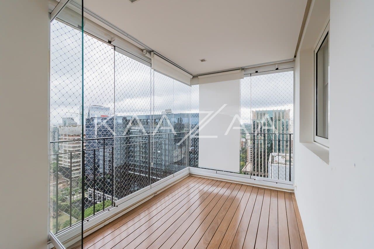 Apartamento amplo e reformado, em prédio Lindenberg no Itaim Bibi. - Foto 6