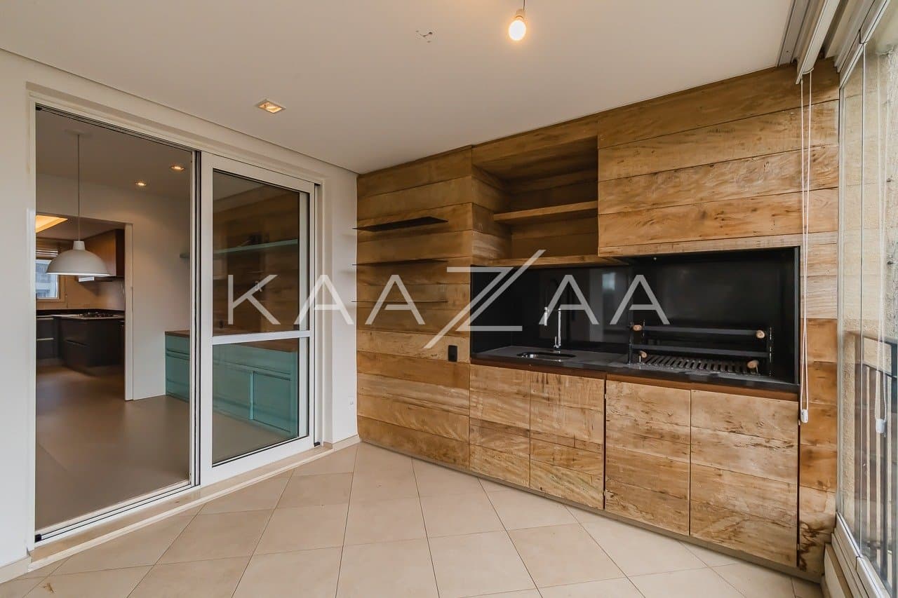 Apartamento amplo e reformado, em prédio Lindenberg no Itaim Bibi. - Foto 8