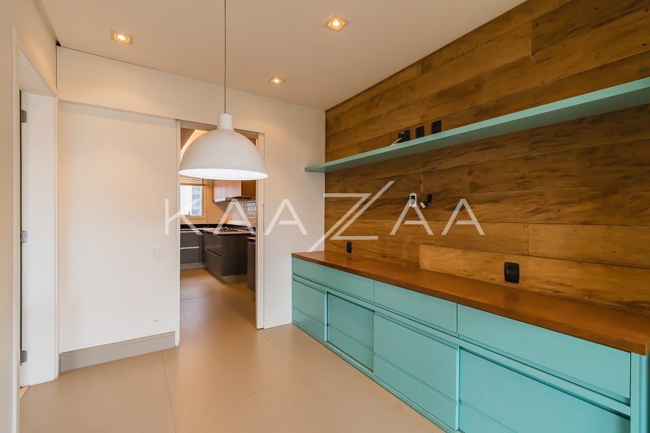 Apartamento amplo e reformado, em prédio Lindenberg no Itaim Bibi. - Foto 10