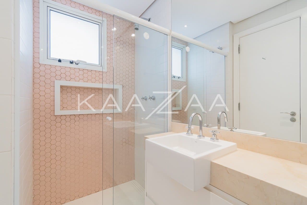 Apartamento amplo e reformado, em prédio Lindenberg no Itaim Bibi. - Foto 22