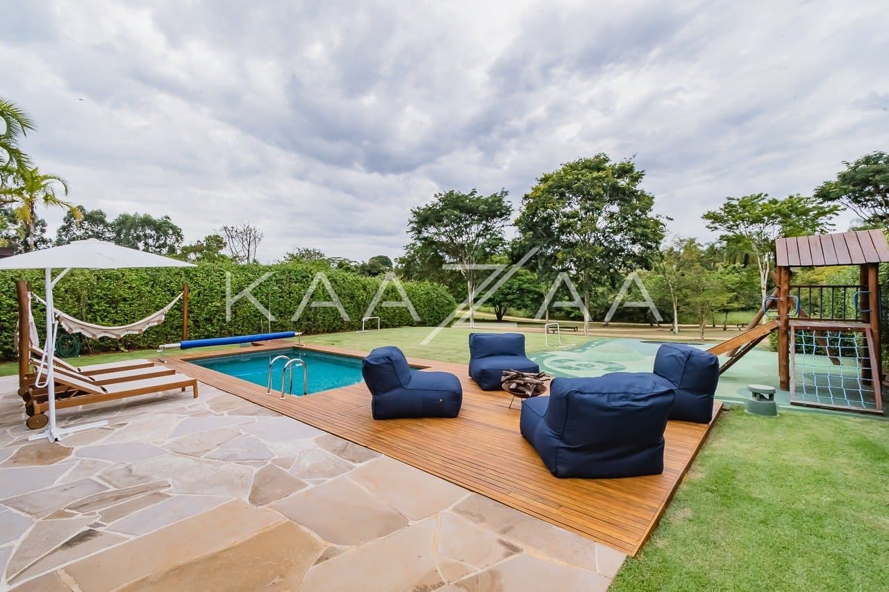 Uma casa de campo simplesmente magistral, aninhada no condomínio Fazenda Boa Vista. - Foto 1