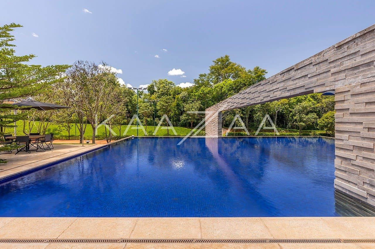 Projeto moderno, arrojado e com muita qualidade nos materiais. Casa na Quinta da Baroneza. - Foto 4