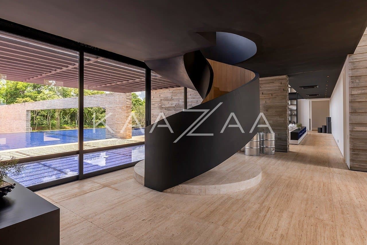 Projeto moderno, arrojado e com muita qualidade nos materiais. Casa na Quinta da Baroneza. - Foto 40