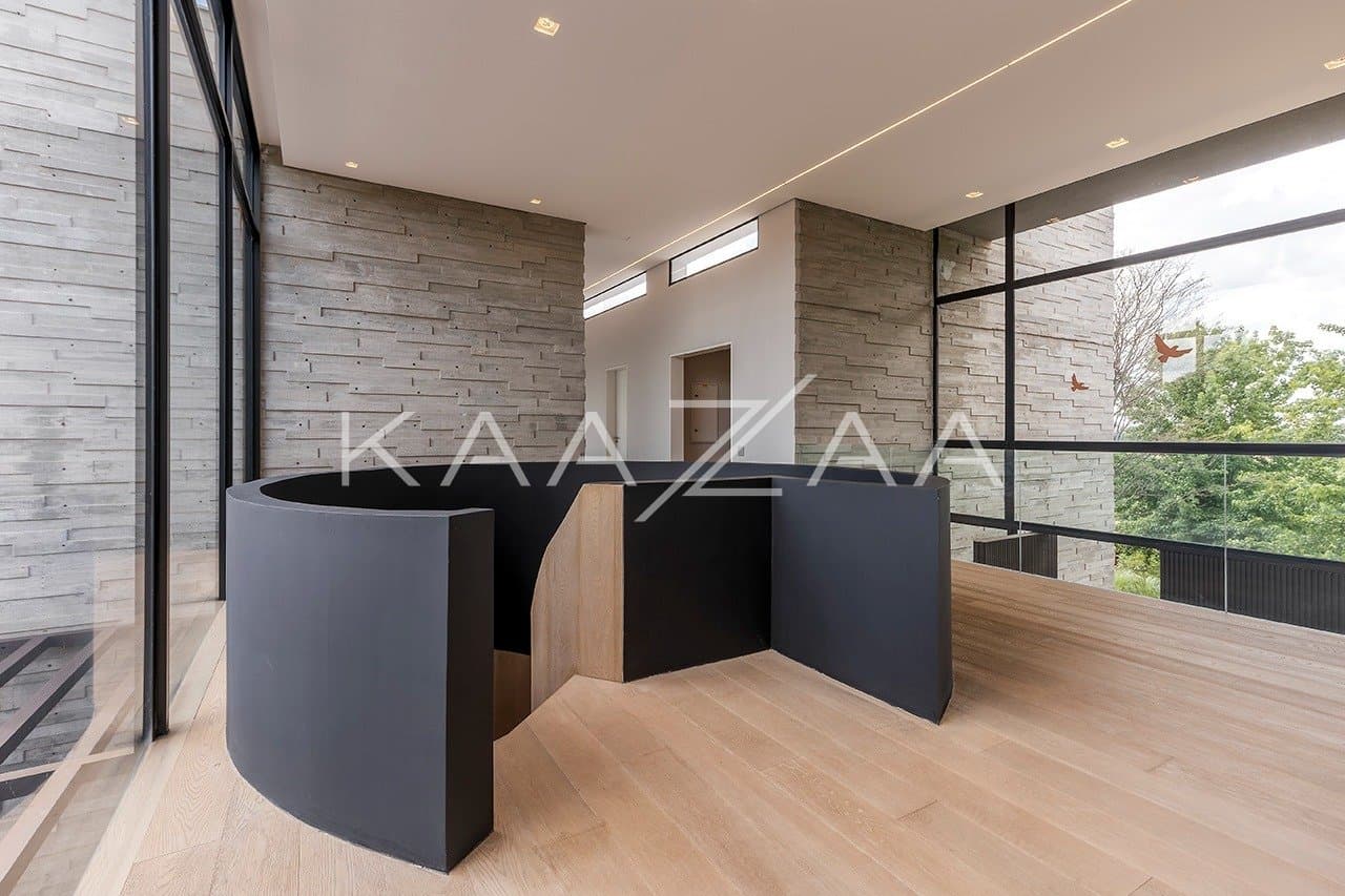 Projeto moderno, arrojado e com muita qualidade nos materiais. Casa na Quinta da Baroneza. - Foto 42