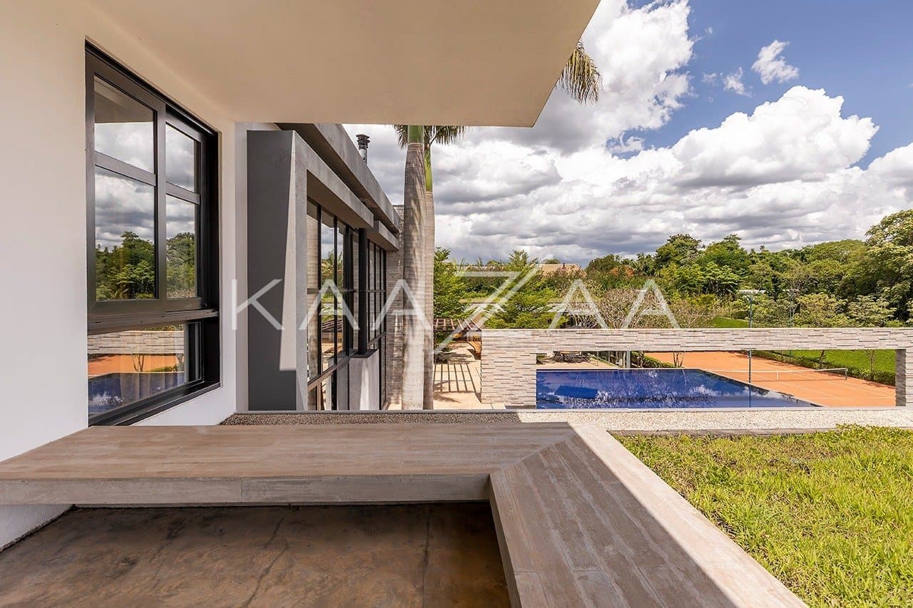 Projeto moderno, arrojado e com muita qualidade nos materiais. Casa na Quinta da Baroneza. - Foto 47