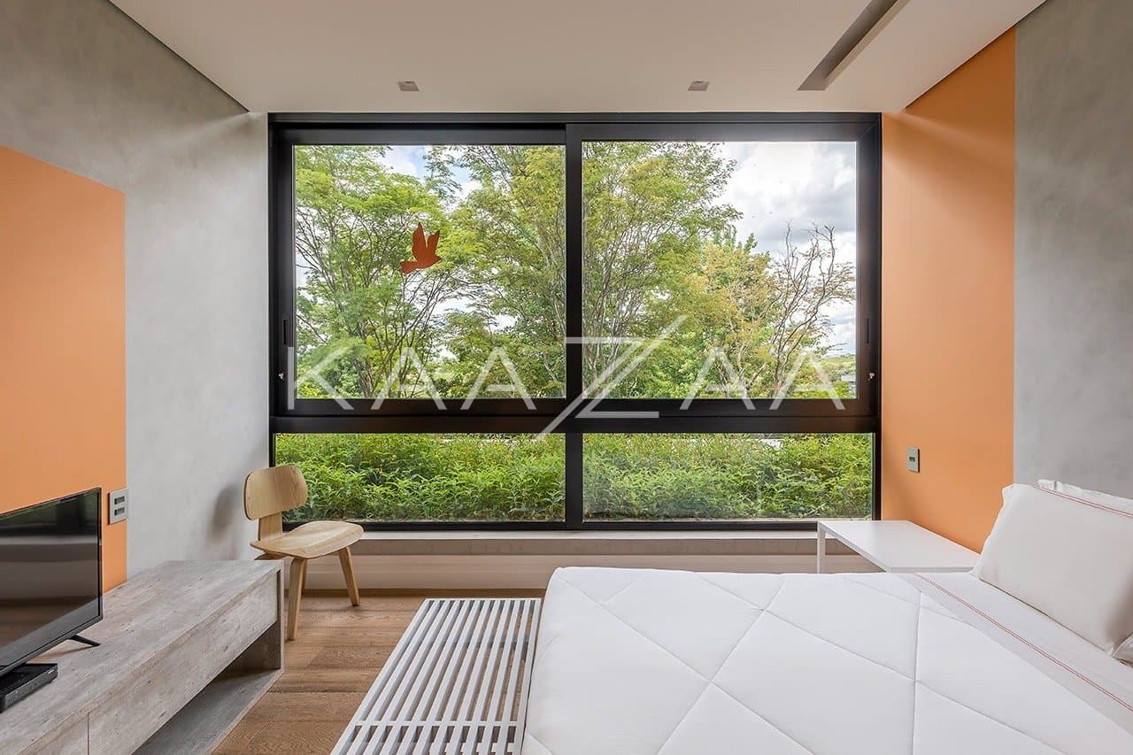 Projeto moderno, arrojado e com muita qualidade nos materiais. Casa na Quinta da Baroneza. - Foto 53