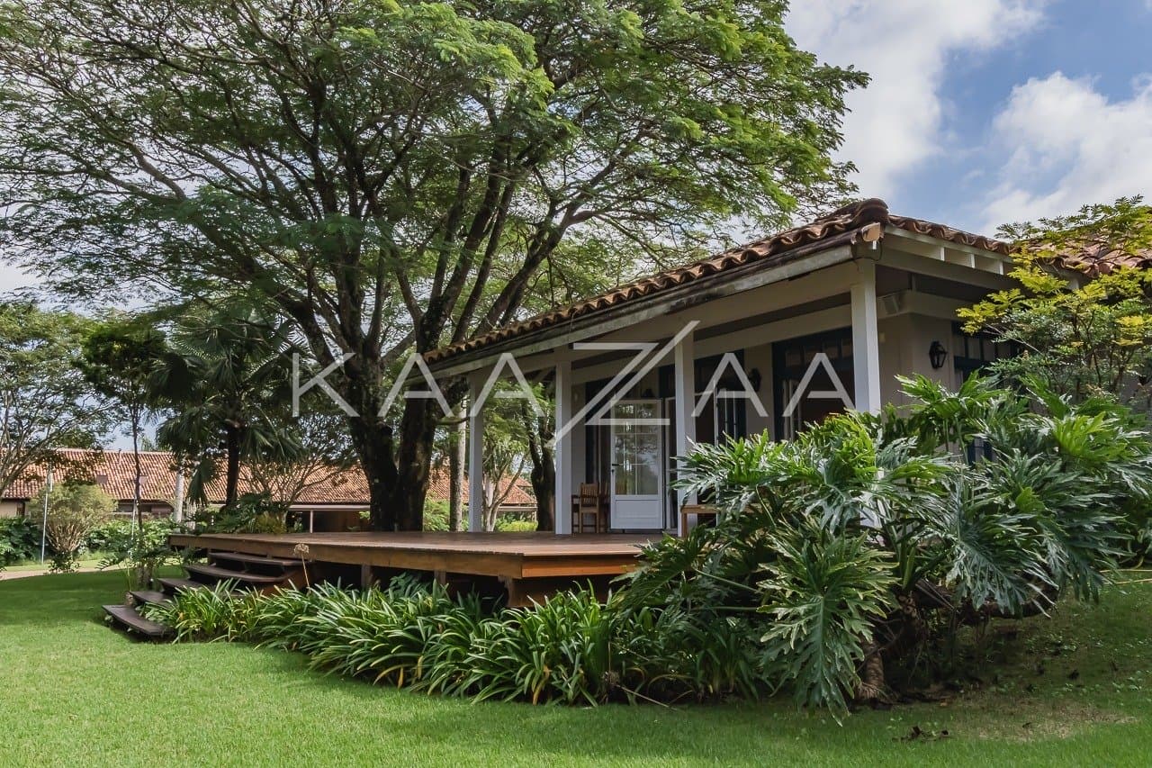 Linda paisagem e ares coloniais são o charme desta casa no condomínio Quinta da Baroneza. - Foto 17