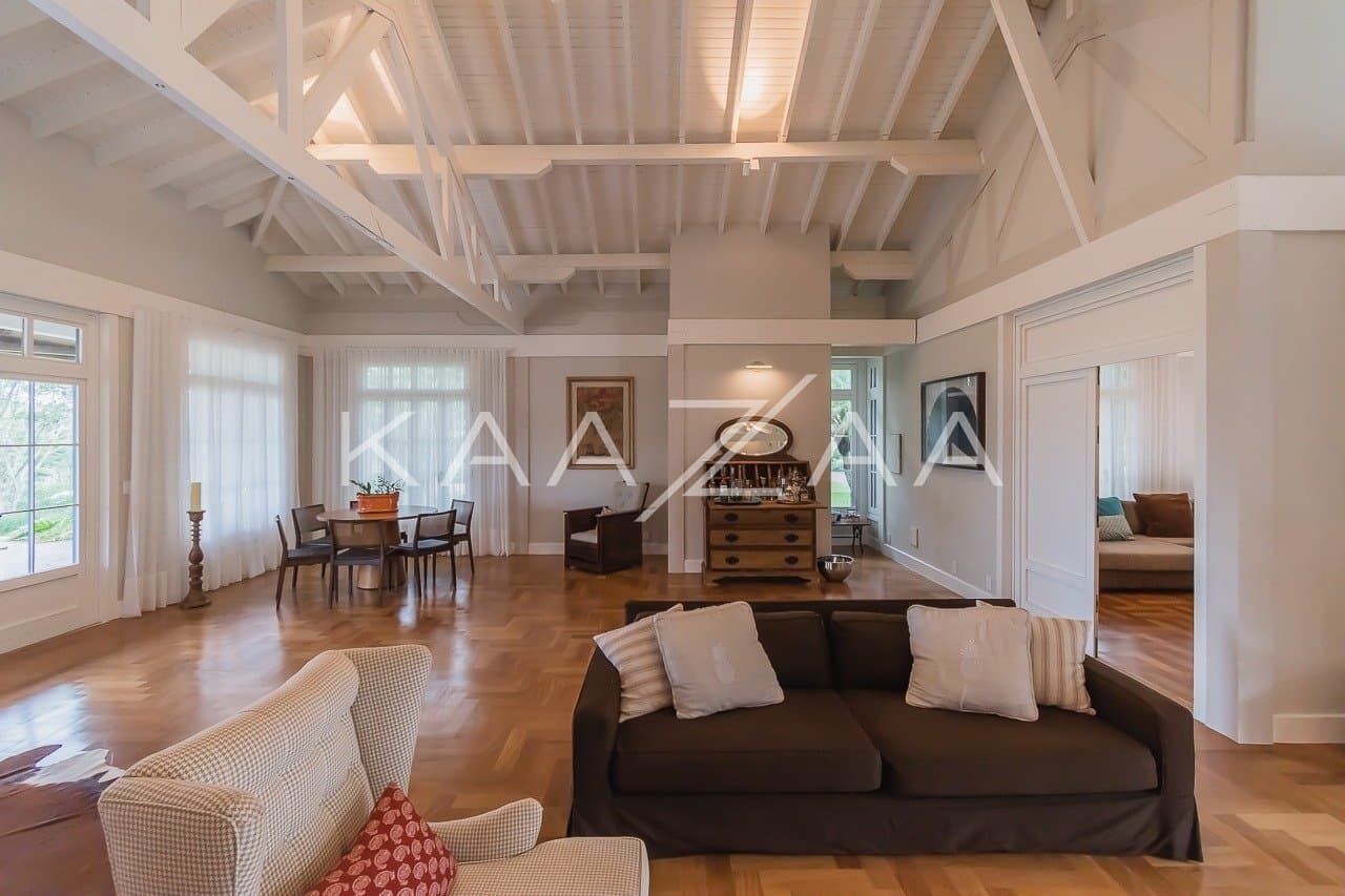 Linda paisagem e ares coloniais são o charme desta casa no condomínio Quinta da Baroneza. - Foto 23