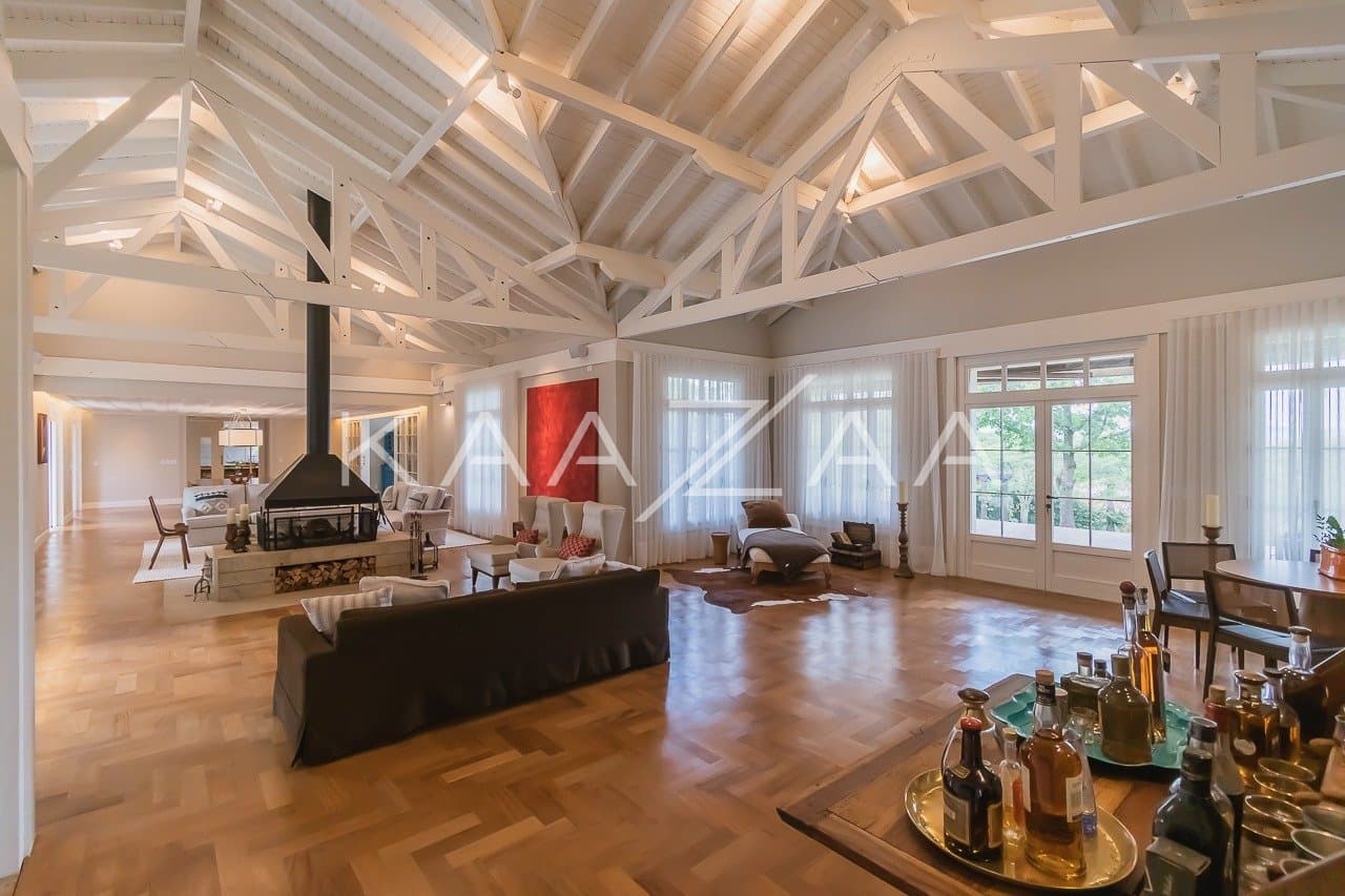 Linda paisagem e ares coloniais são o charme desta casa no condomínio Quinta da Baroneza. - Foto 24