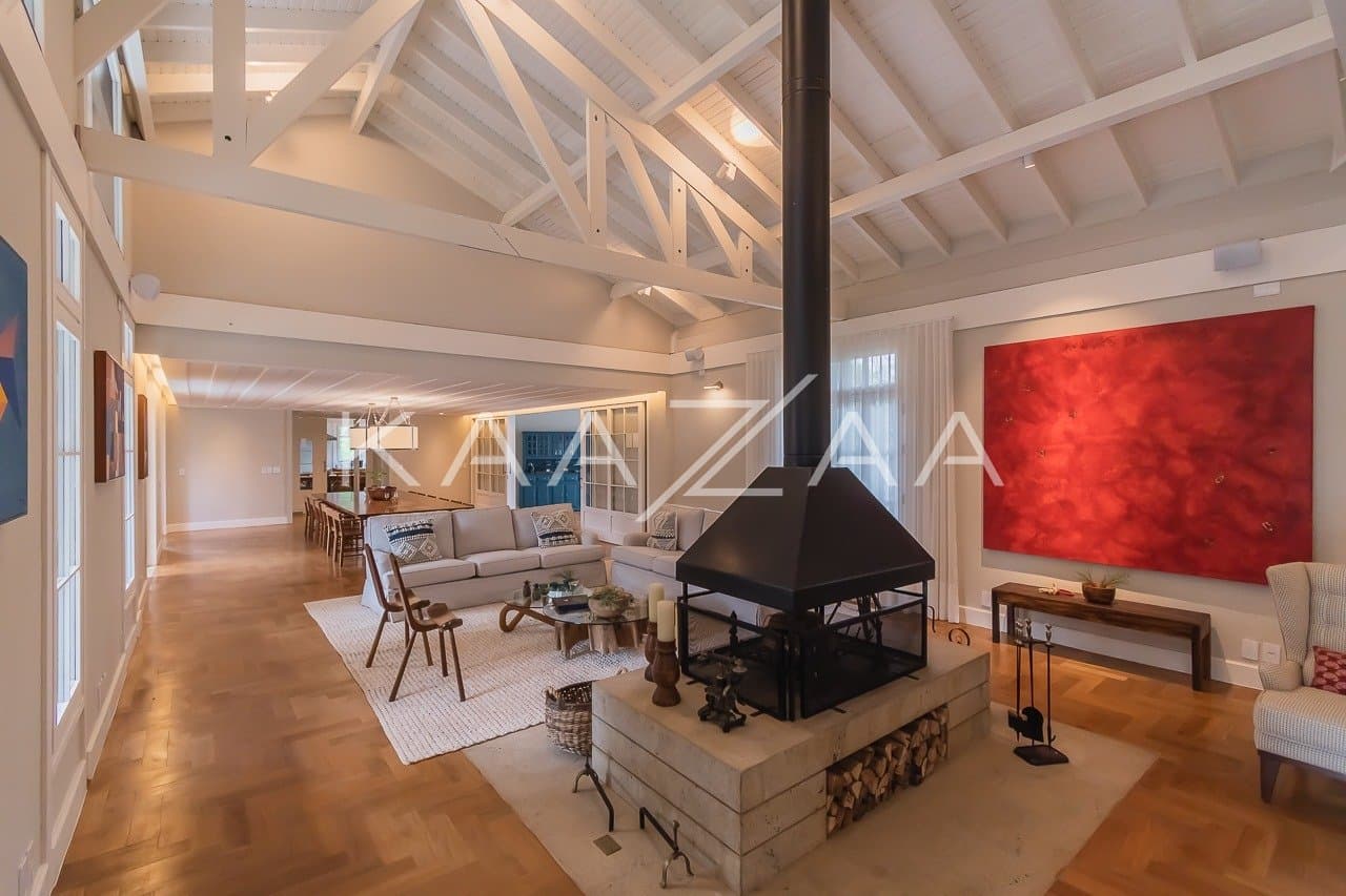 Linda paisagem e ares coloniais são o charme desta casa no condomínio Quinta da Baroneza. - Foto 26