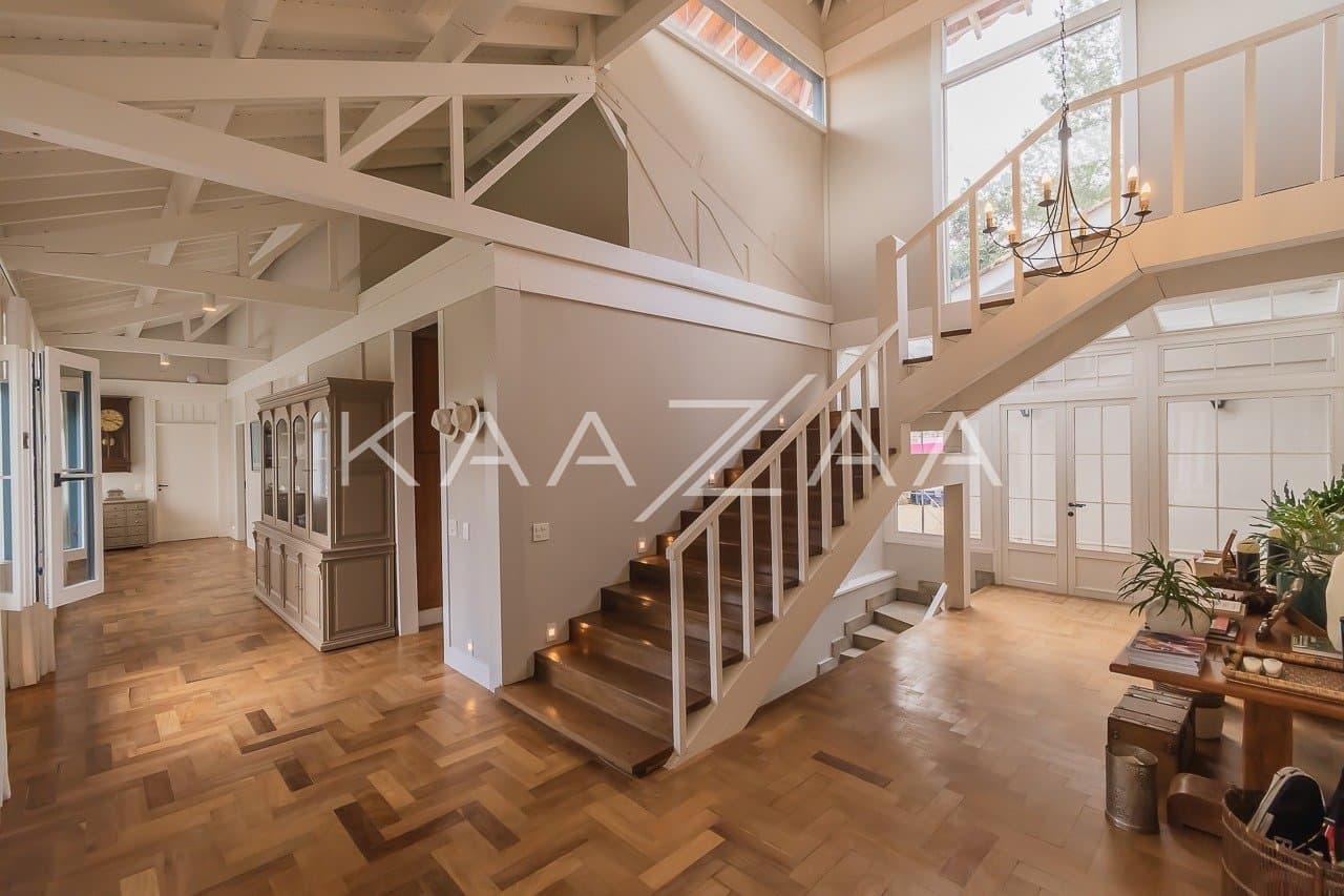 Linda paisagem e ares coloniais são o charme desta casa no condomínio Quinta da Baroneza. - Foto 36