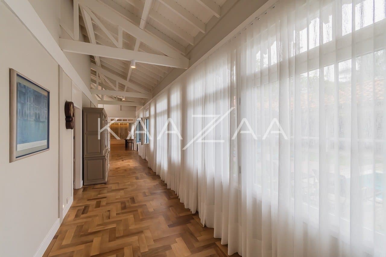 Linda paisagem e ares coloniais são o charme desta casa no condomínio Quinta da Baroneza. - Foto 37