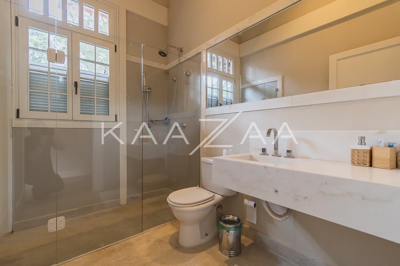 Linda paisagem e ares coloniais são o charme desta casa no condomínio Quinta da Baroneza. - Foto 50