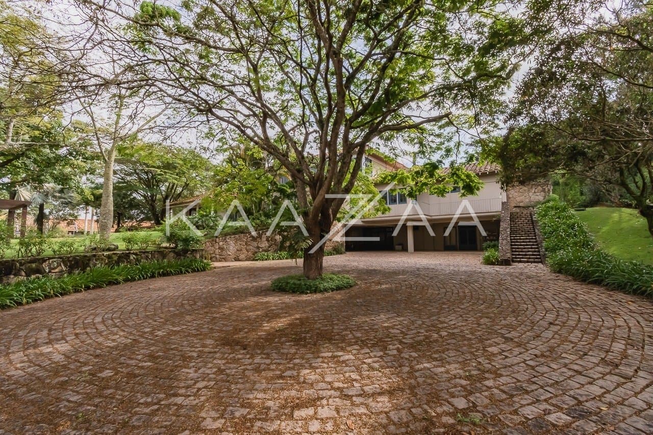 Linda paisagem e ares coloniais são o charme desta casa no condomínio Quinta da Baroneza. - Foto 55