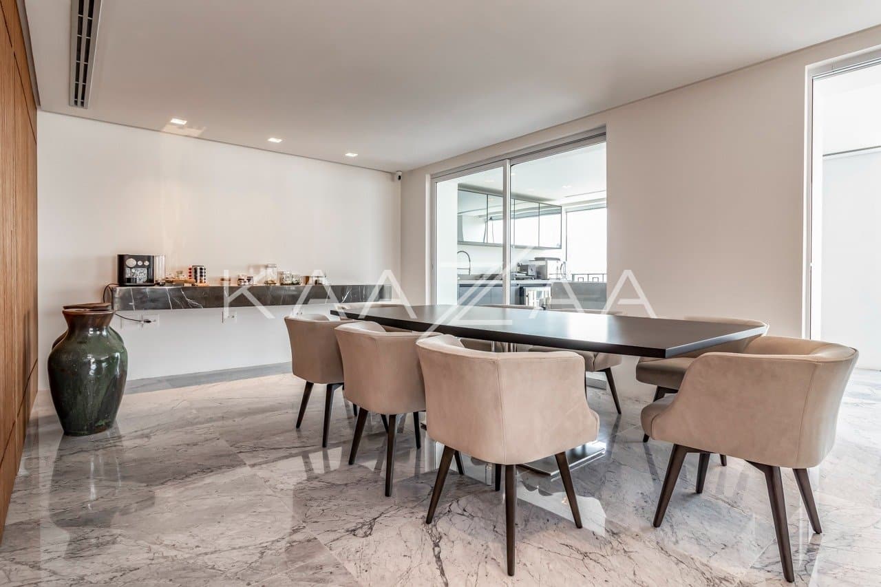 Equilíbrio entre arquitetura e design são o charme deste apartamento em Cidade Jardim. - Foto 5