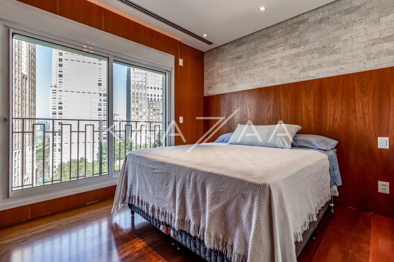 Equilíbrio entre arquitetura e design são o charme deste apartamento em Cidade Jardim. - Foto 13