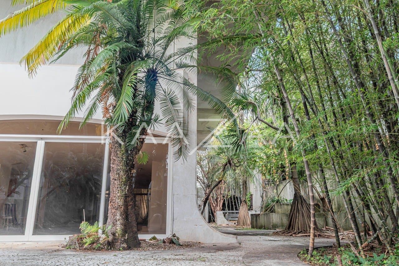 Em rua tranquila no Jardim Europa, esta bela casa com piscina é perfeita para relaxar. - Foto 4