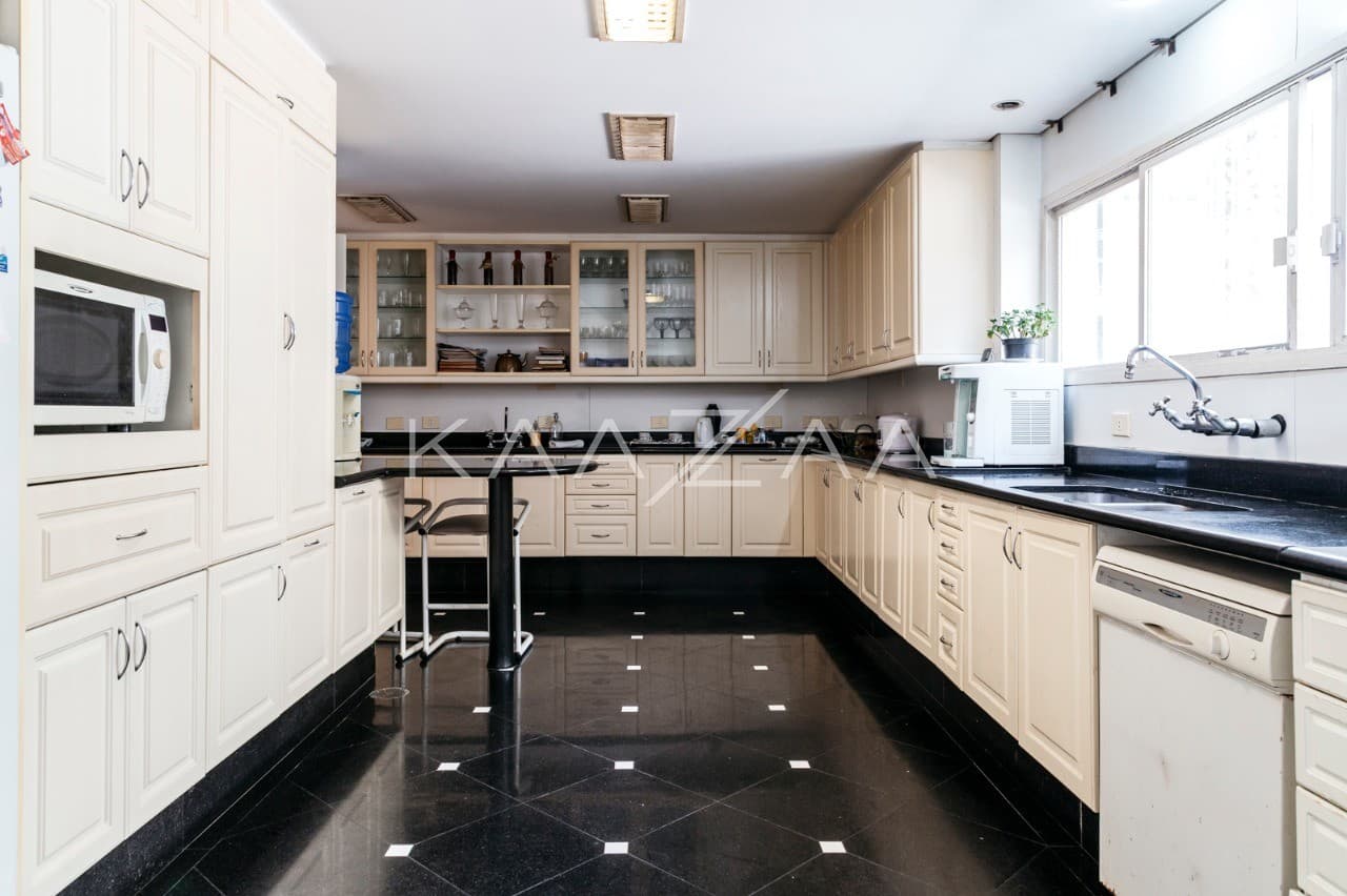 Em rua tranquila no Jardim Europa, esta bela casa com piscina é perfeita para relaxar. - Foto 10