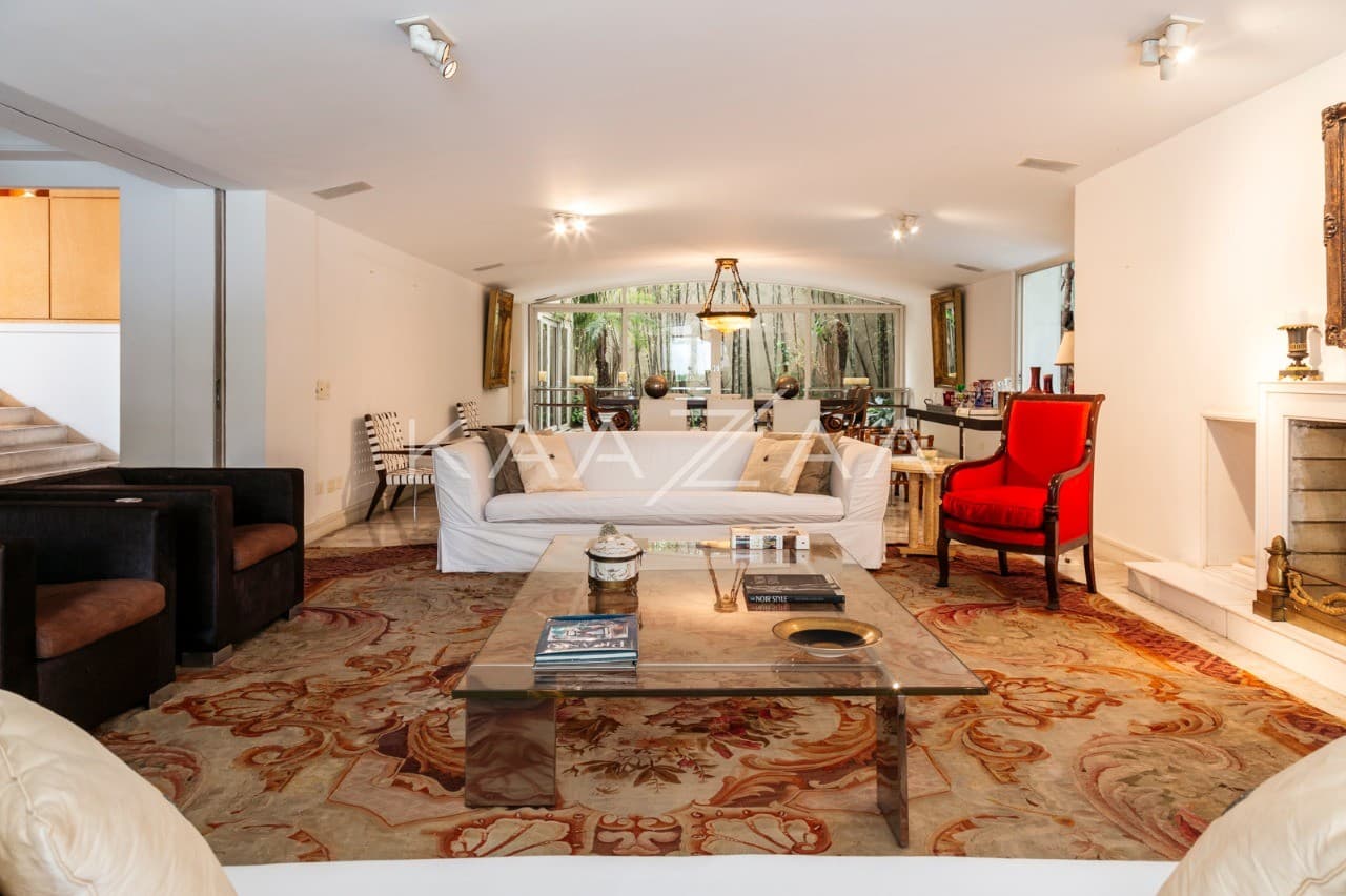 Em rua tranquila no Jardim Europa, esta bela casa com piscina é perfeita para relaxar. - Foto 7