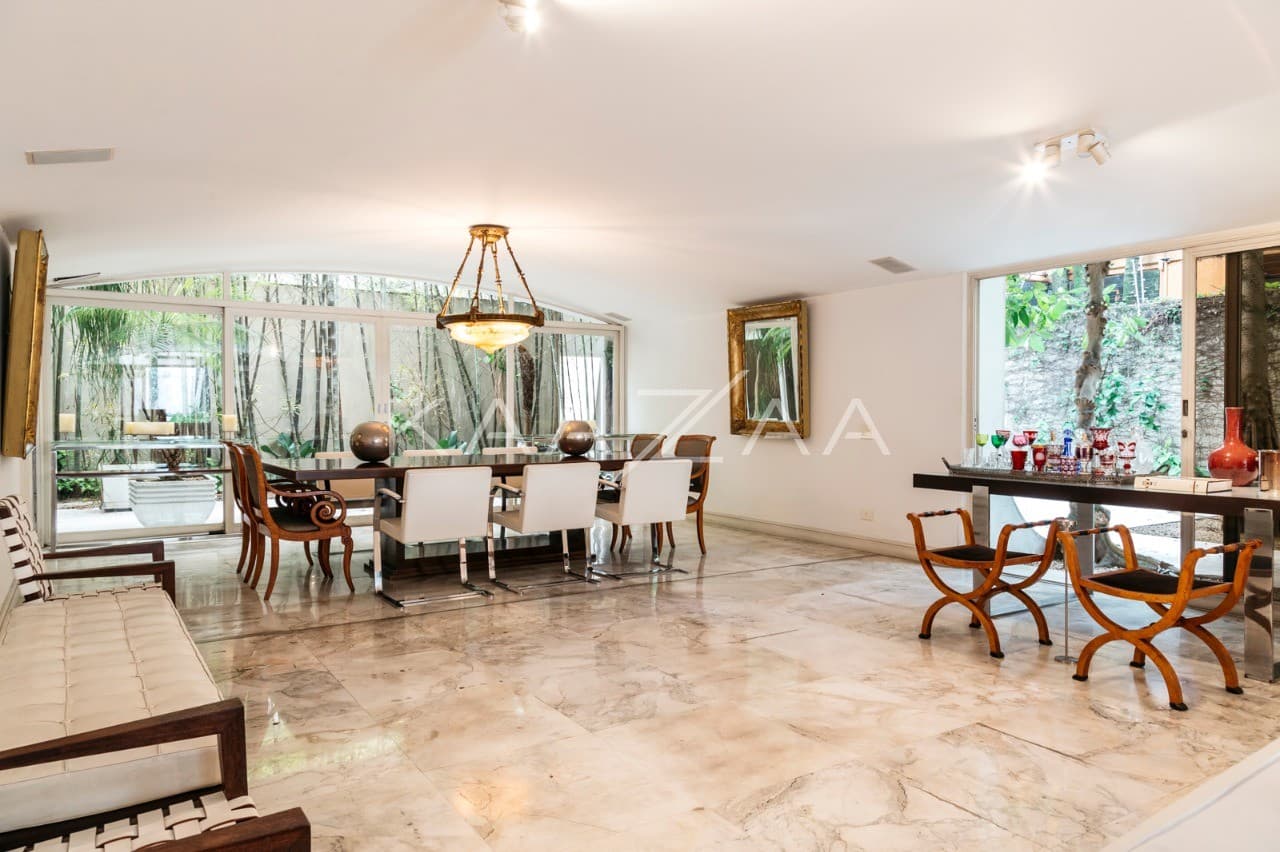 Em rua tranquila no Jardim Europa, esta bela casa com piscina é perfeita para relaxar. - Foto 5