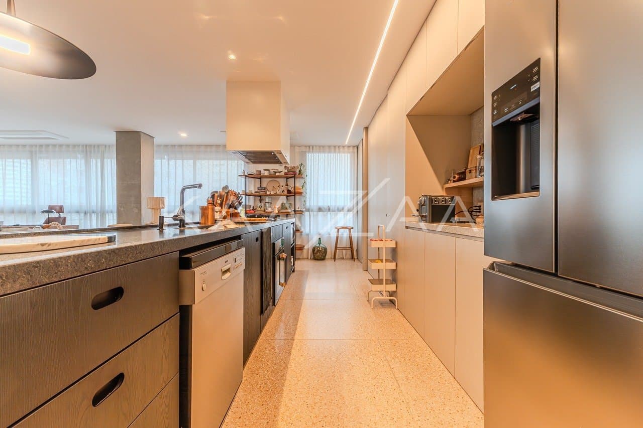 Este apartamento em edifício projetado pela Idea Zarvos te aguarda para uma vida de ótimas experiências em Pinheiros. - Foto 10