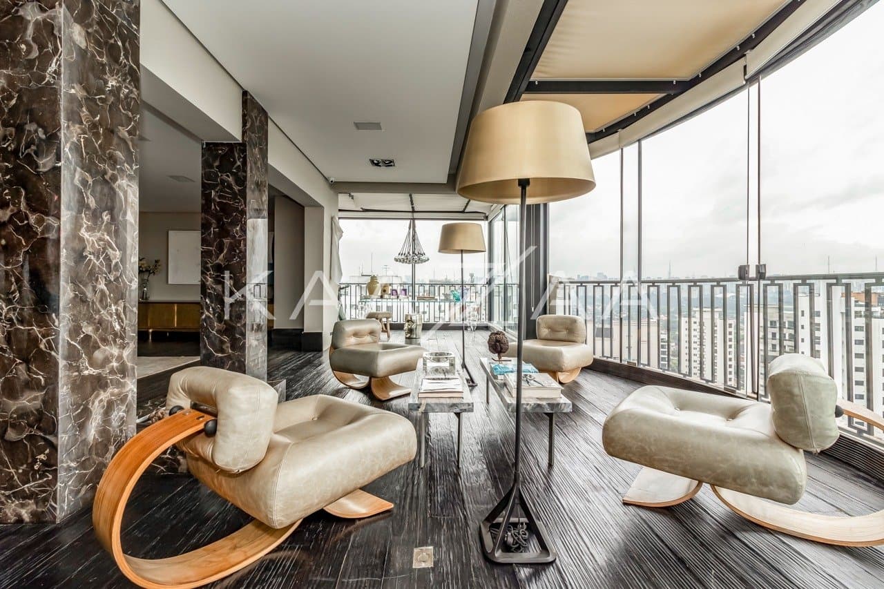 Cobertura Triplex com 4 suítes e lazer no prédio. Em localização cobiçada, na Vila Nova Conceição. - Foto 2