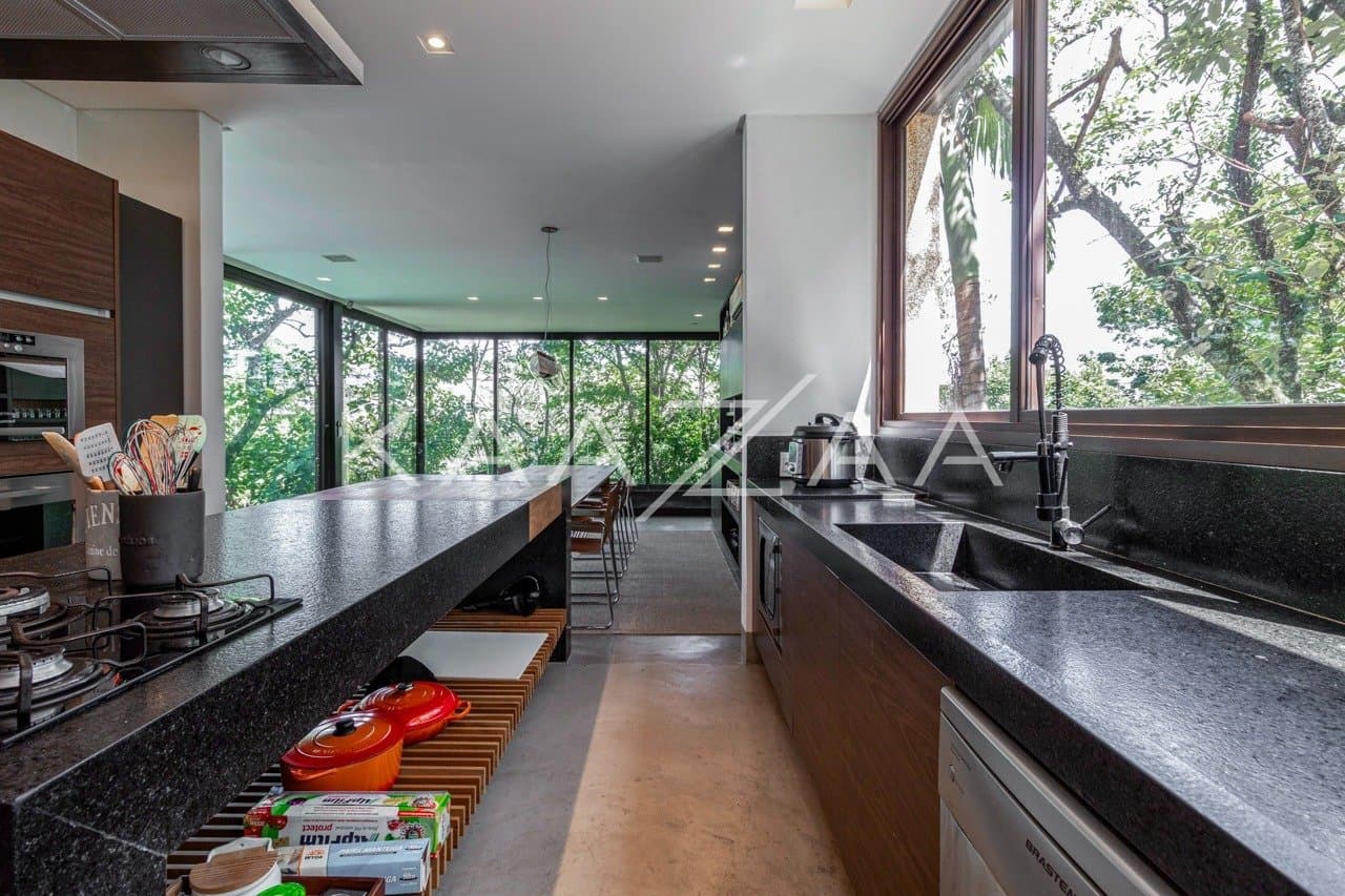 Na mata, no declive: vista e arquitetura extraordinárias na Cidade Jardim - Foto 28