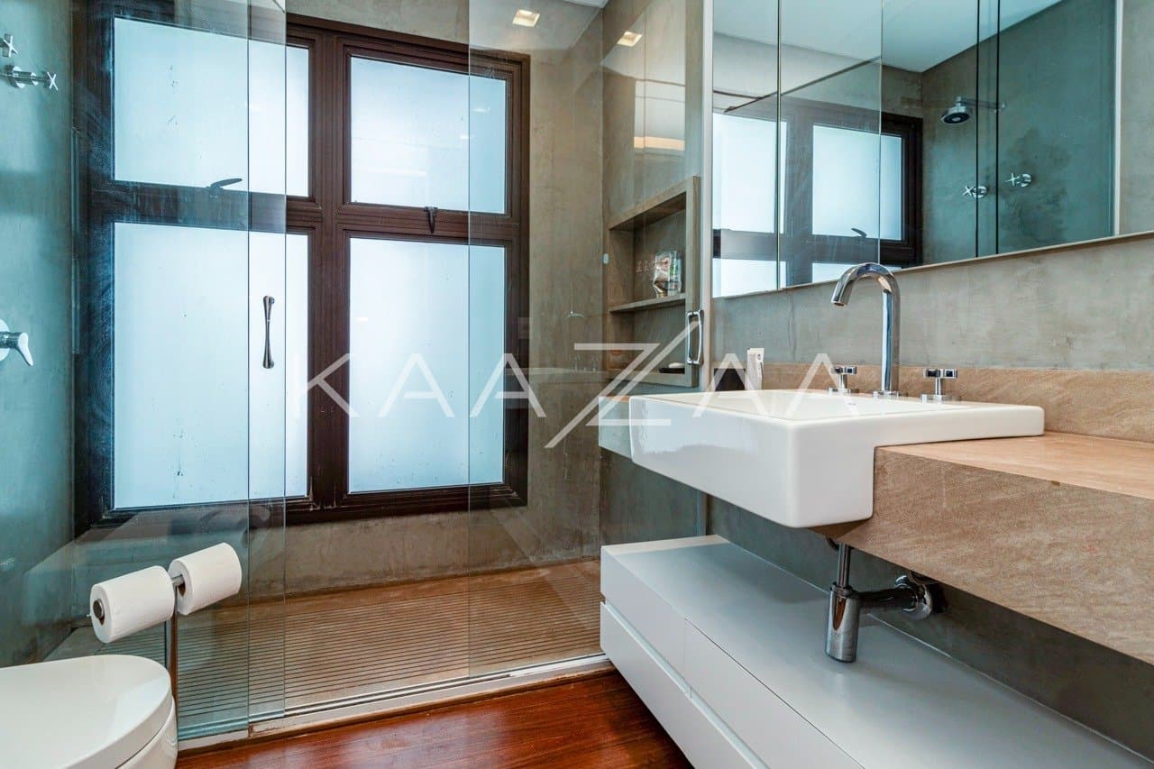 Na mata, no declive: vista e arquitetura extraordinárias na Cidade Jardim - Foto 36