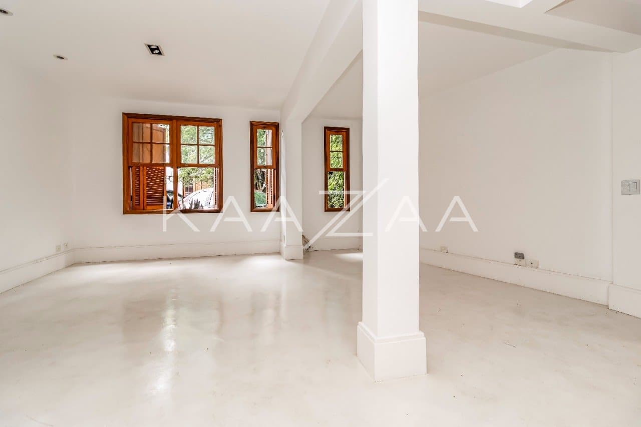 Sonhando com uma Casa de Vila? Essa aqui no Jardim América é puro charme. - Foto 1