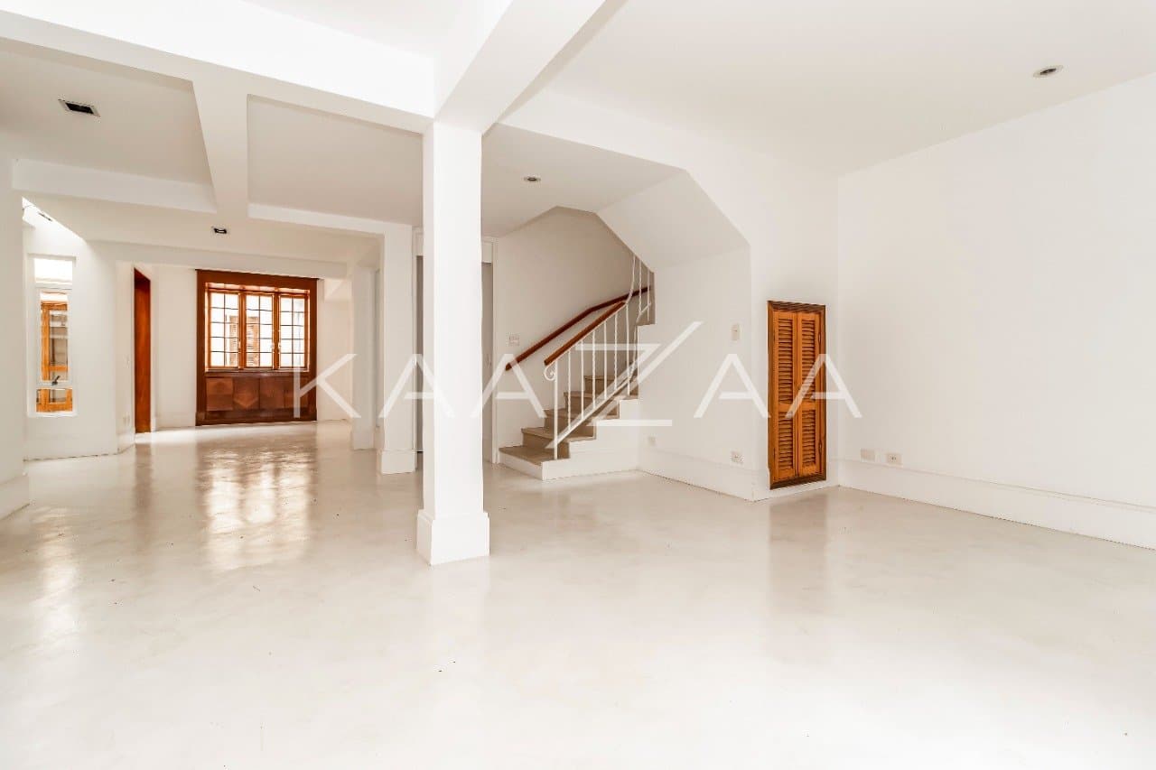 Sonhando com uma Casa de Vila? Essa aqui no Jardim América é puro charme. - Foto 3