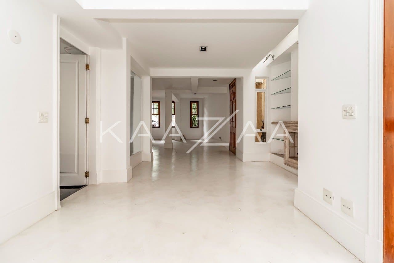 Sonhando com uma Casa de Vila? Essa aqui no Jardim América é puro charme. - Foto 5