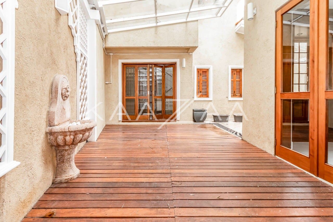 Sonhando com uma Casa de Vila? Essa aqui no Jardim América é puro charme. - Foto 8