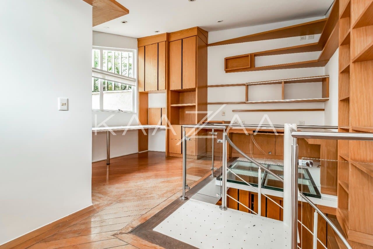 Sonhando com uma Casa de Vila? Essa aqui no Jardim América é puro charme. - Foto 13