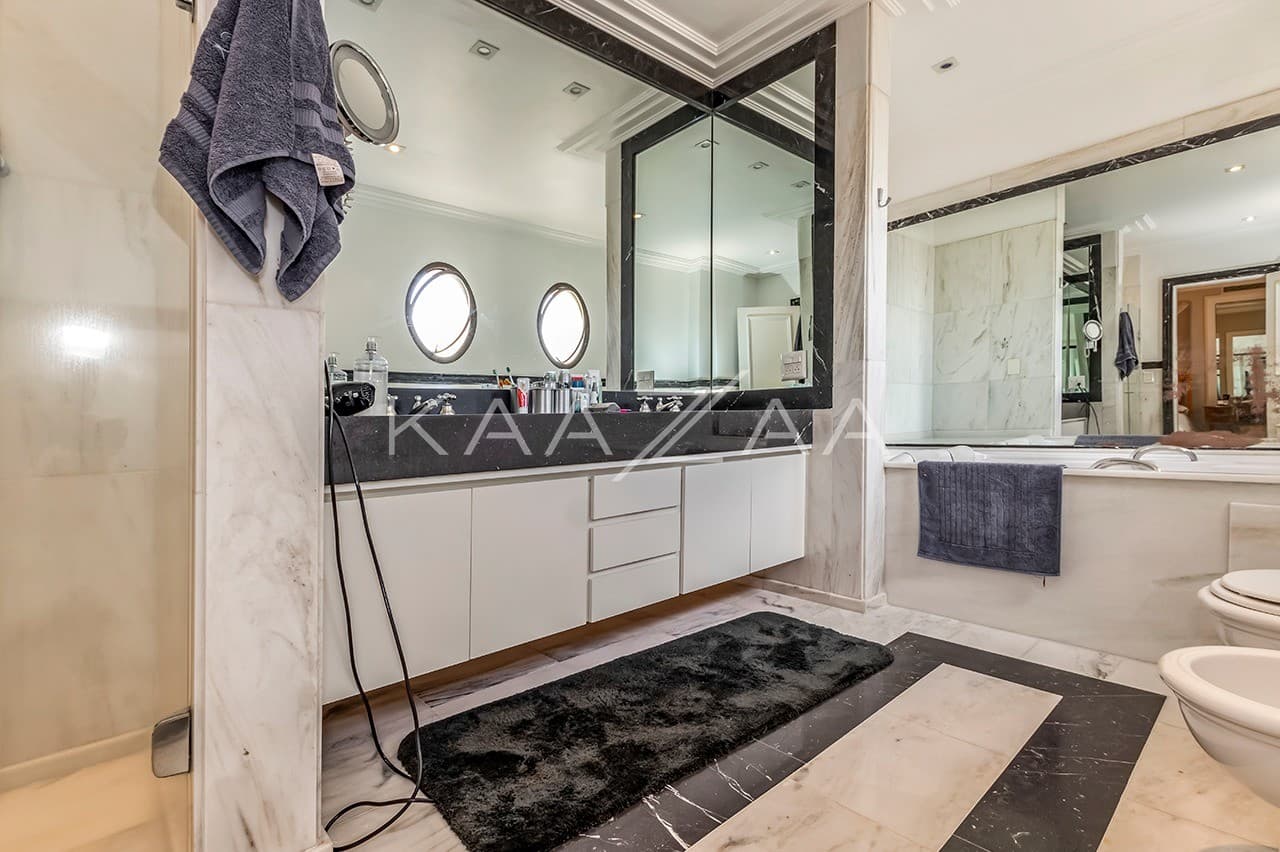 Um living amplo e bem arejado, perfeito para receber. Apartamento no Jardim Paulista. - Foto 15