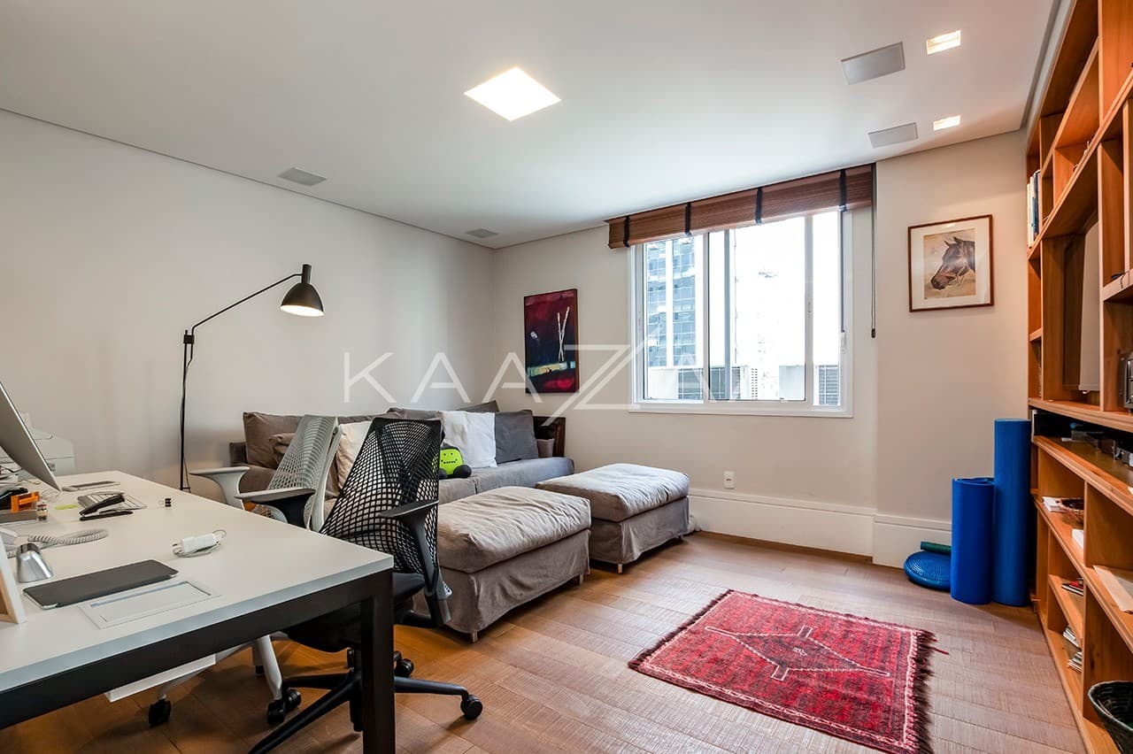 Recém reformado, este apartamento todo mobiliado fica acerta em cheio o coração do Itaim. - Foto 19