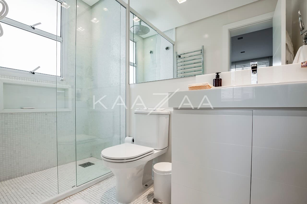 Recém reformado, este apartamento todo mobiliado fica acerta em cheio o coração do Itaim. - Foto 16