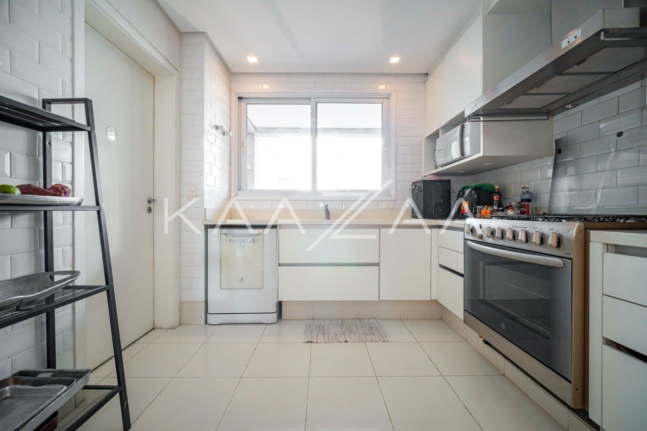 Um apartamento preenchido de bom gosto em área privilegiada do Itaim, pertinho do Parque do Povo. - Foto 14