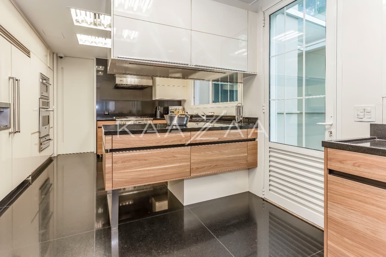 Arquitetura clássica, acabamentos modernos, lazer e descanso. Casa em frente ao Ibirapuera, no Jardim Luzitânia. - Foto 14