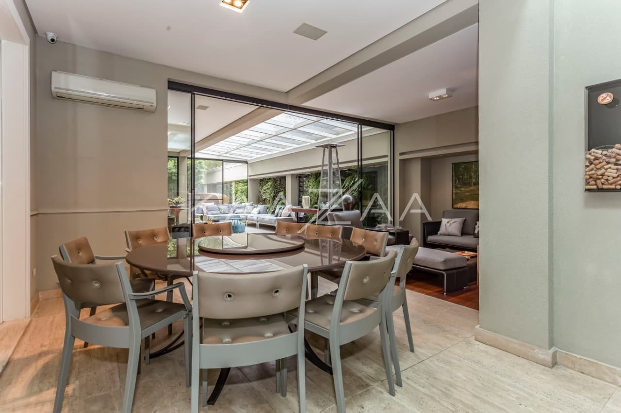 Arquitetura clássica, acabamentos modernos, lazer e descanso. Casa em frente ao Ibirapuera, no Jardim Luzitânia. - Foto 4