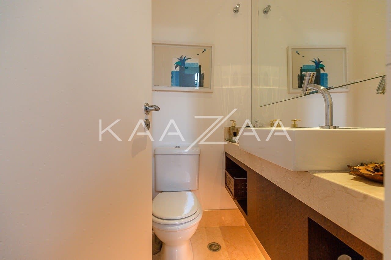 Ambientes descolados e com muito bom gosto são resultado da reforma recente. Cobertura no embalo do Itaim Bibi. - Foto 12