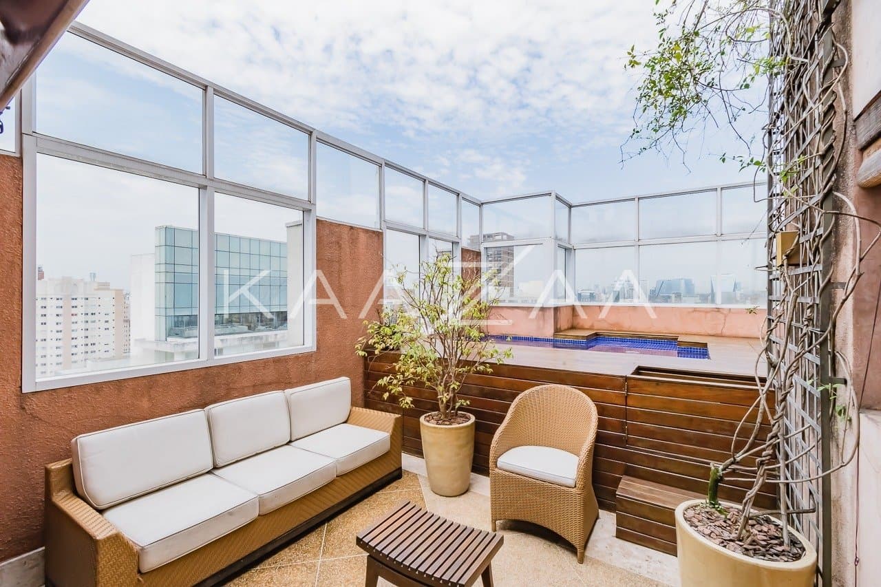 Cobertura no Itaim Bibi com pé-direito alto e um visual que te acompanha por todos os lugares. - Foto 13