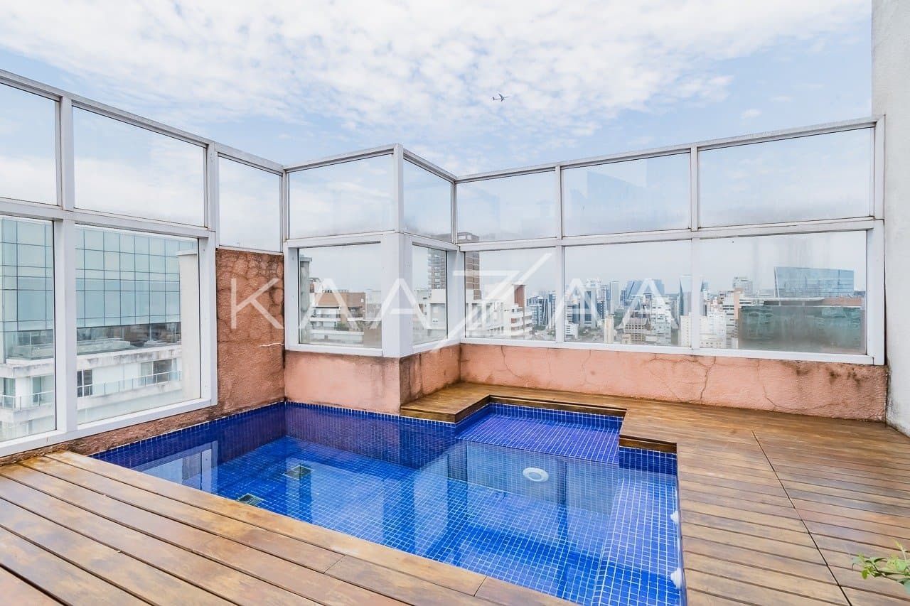 Cobertura no Itaim Bibi com pé-direito alto e um visual que te acompanha por todos os lugares. - Foto 15