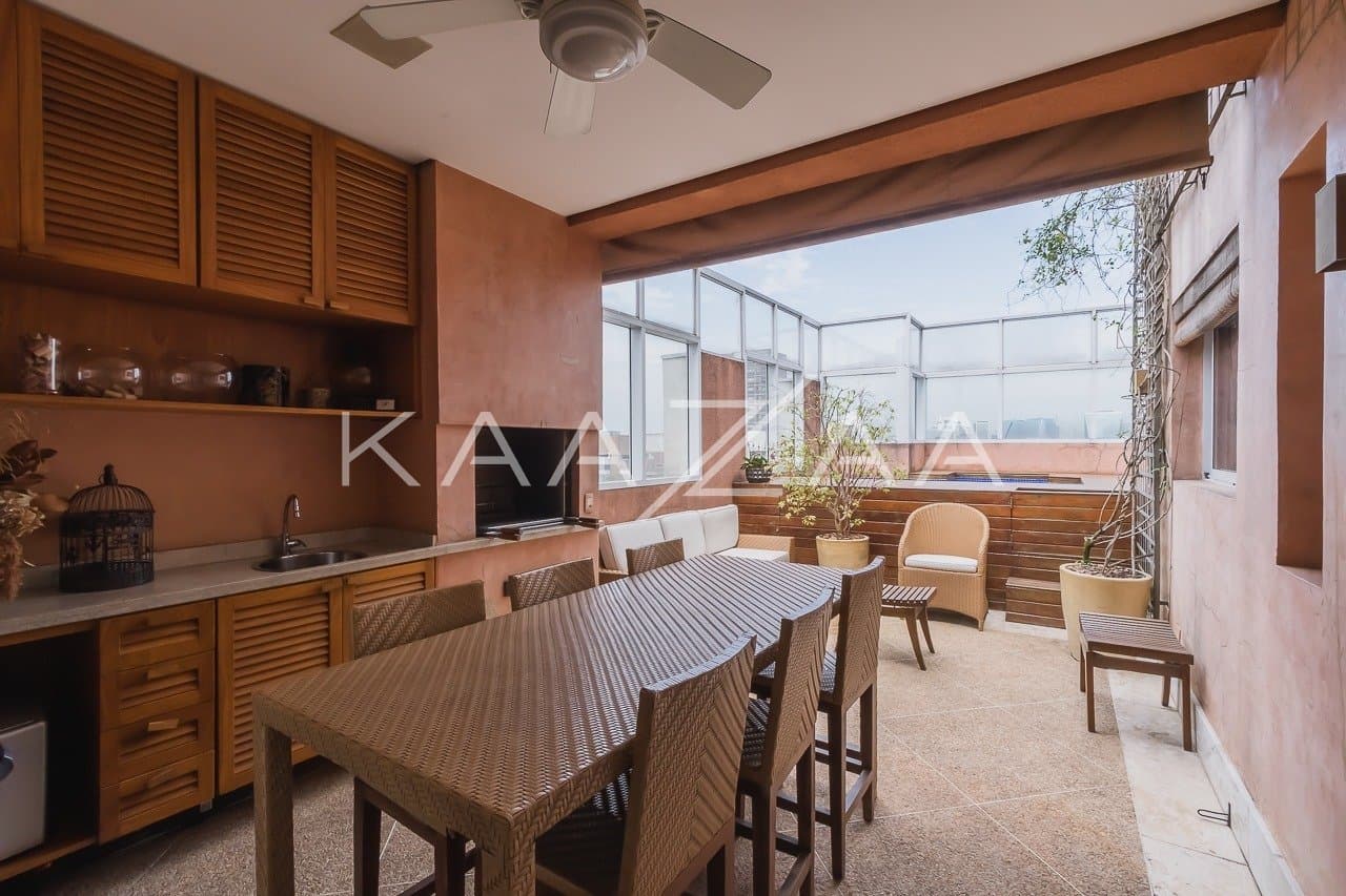 Cobertura no Itaim Bibi com pé-direito alto e um visual que te acompanha por todos os lugares. - Foto 11