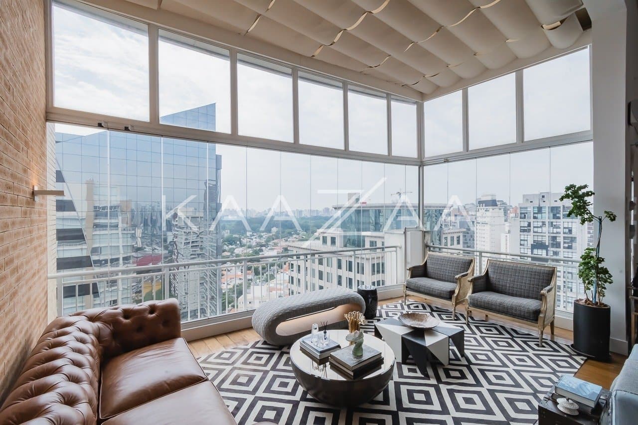 Cobertura no Itaim Bibi com pé-direito alto e um visual que te acompanha por todos os lugares. - Foto 3