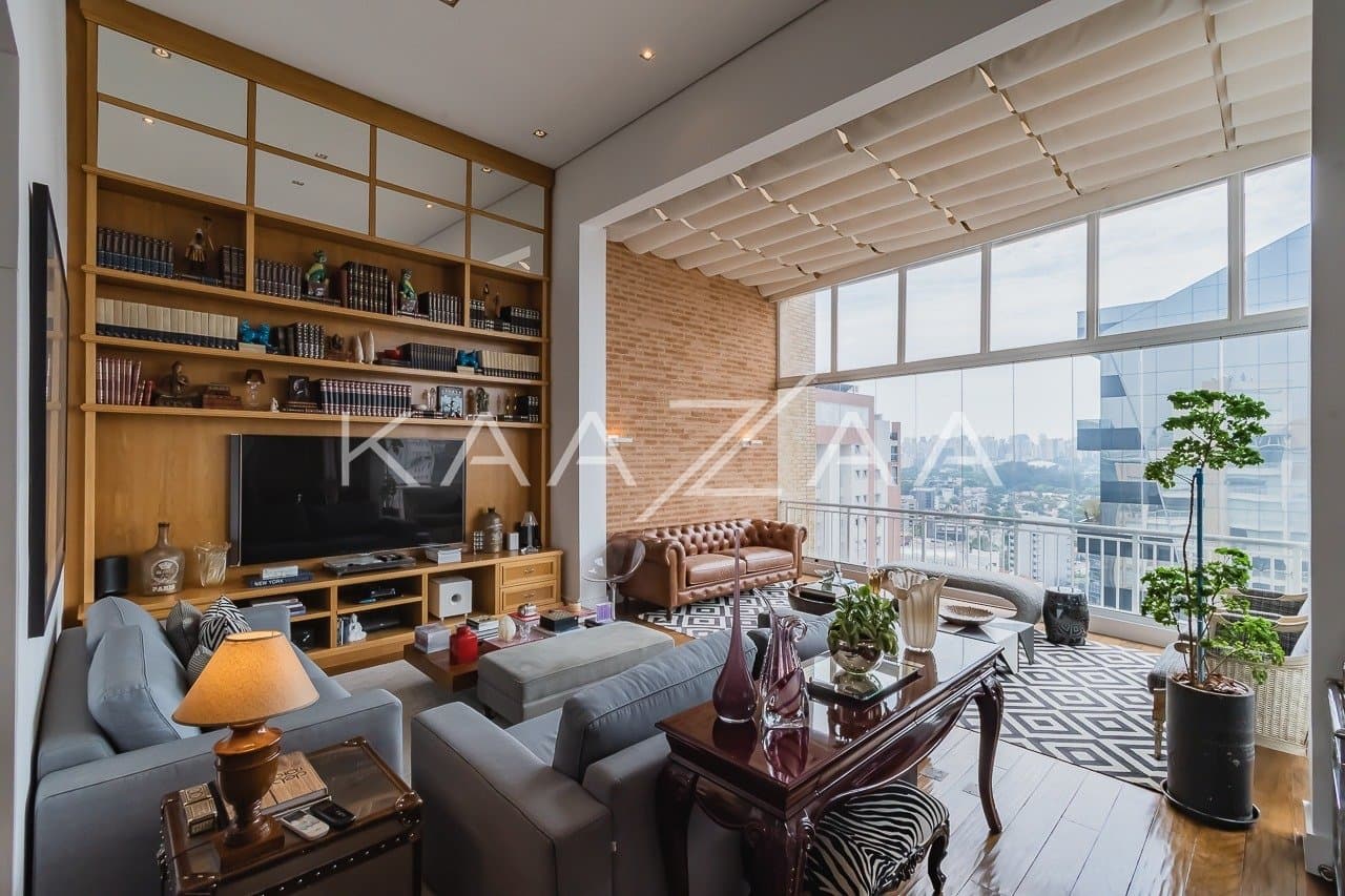 Cobertura no Itaim Bibi com pé-direito alto e um visual que te acompanha por todos os lugares. - Foto 5