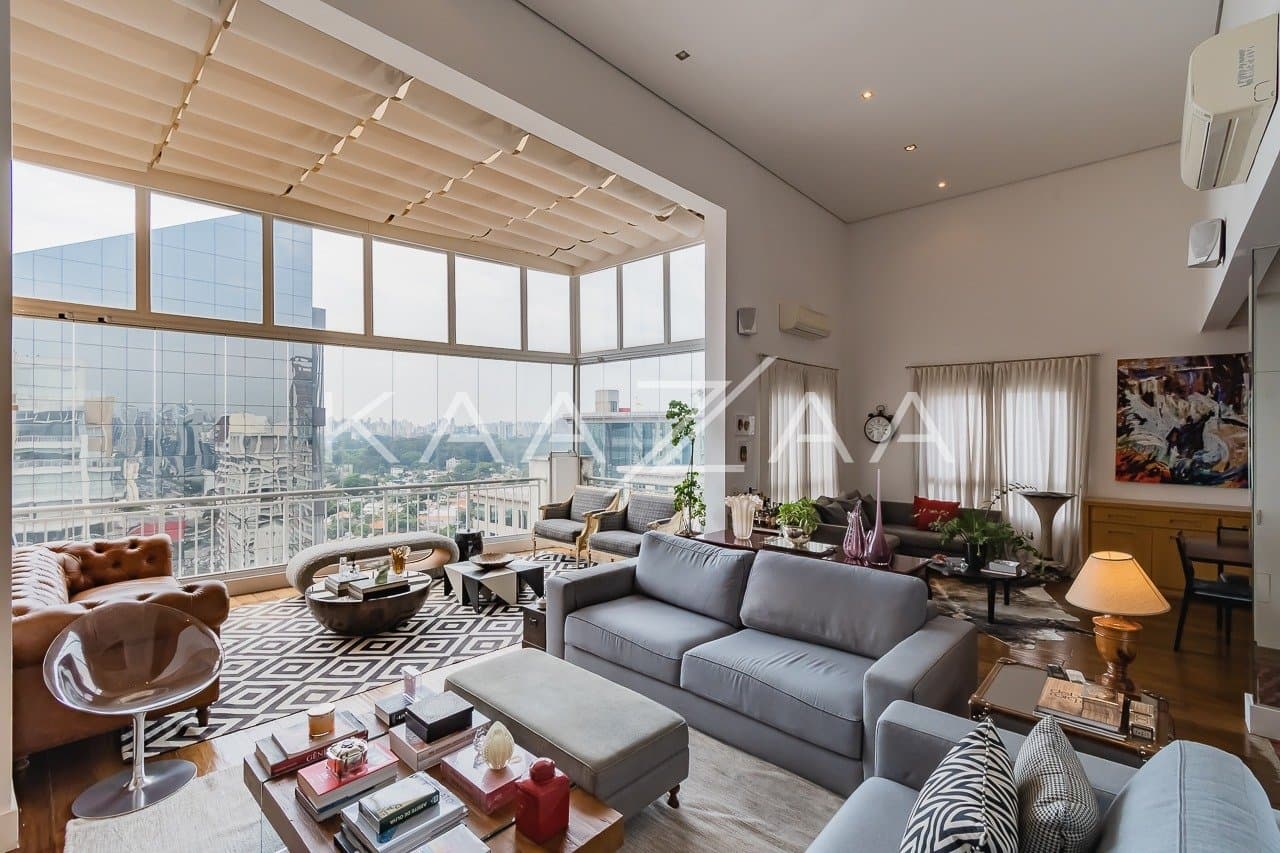 Cobertura no Itaim Bibi com pé-direito alto e um visual que te acompanha por todos os lugares. - Foto 6