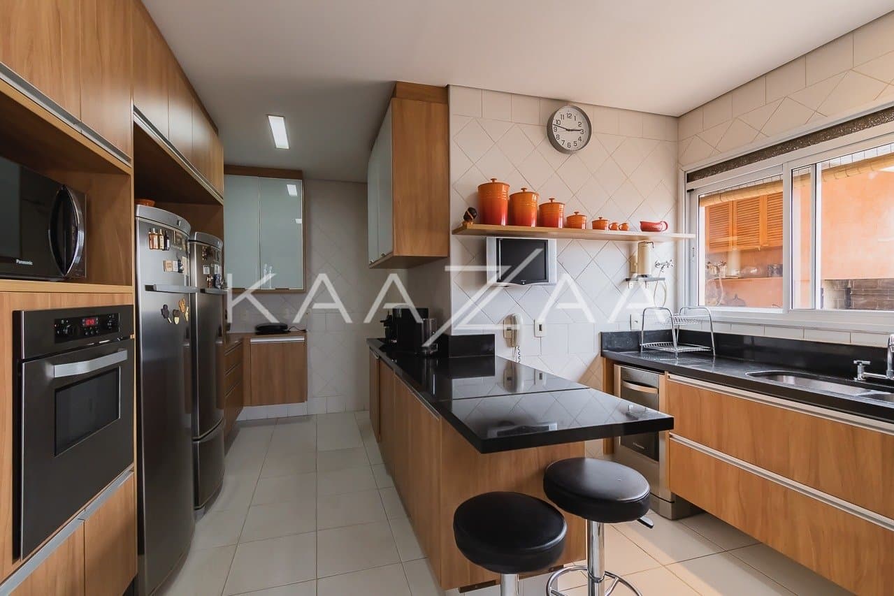 Cobertura no Itaim Bibi com pé-direito alto e um visual que te acompanha por todos os lugares. - Foto 20