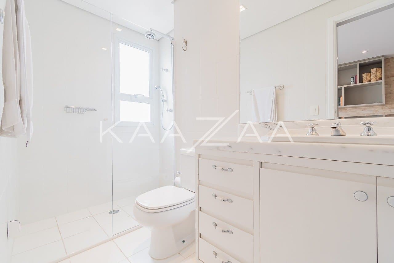 Cobertura no Itaim Bibi com pé-direito alto e um visual que te acompanha por todos os lugares. - Foto 28